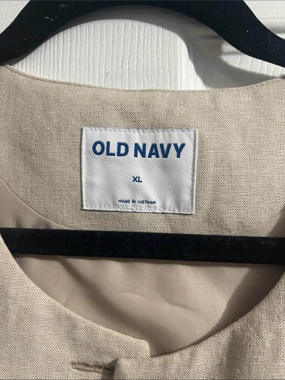Old Navy Neutral Beige Button-Front Linen Vest - Picture 2 of 7